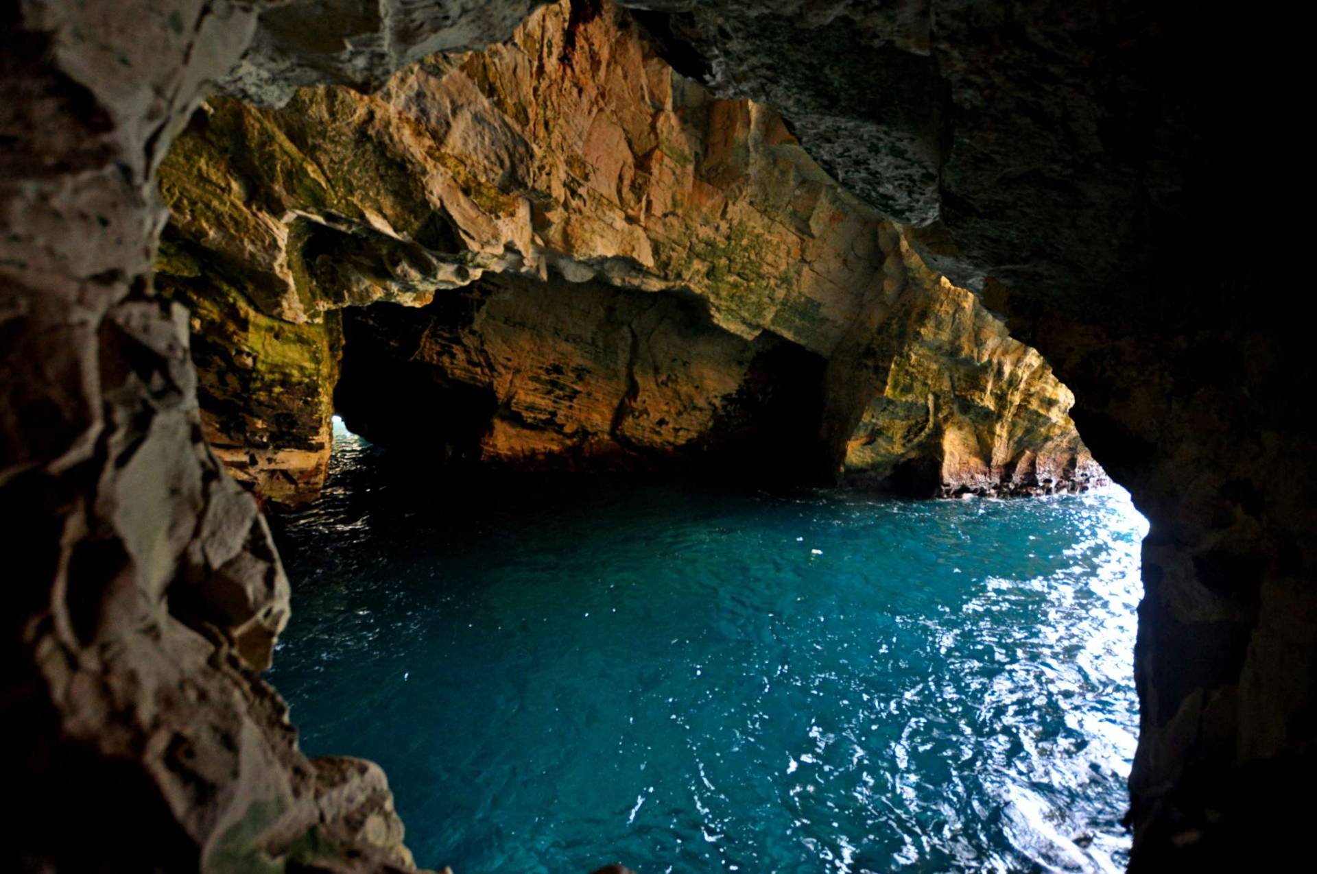 Rosh HaNikra sea grotto