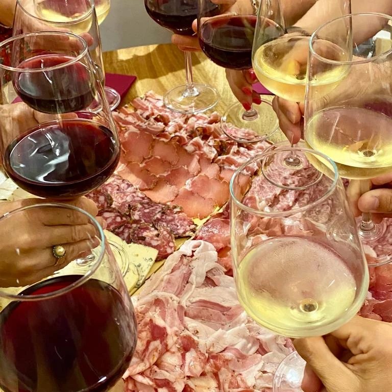 Wine and charcuterie tasting with Ligurian wines
