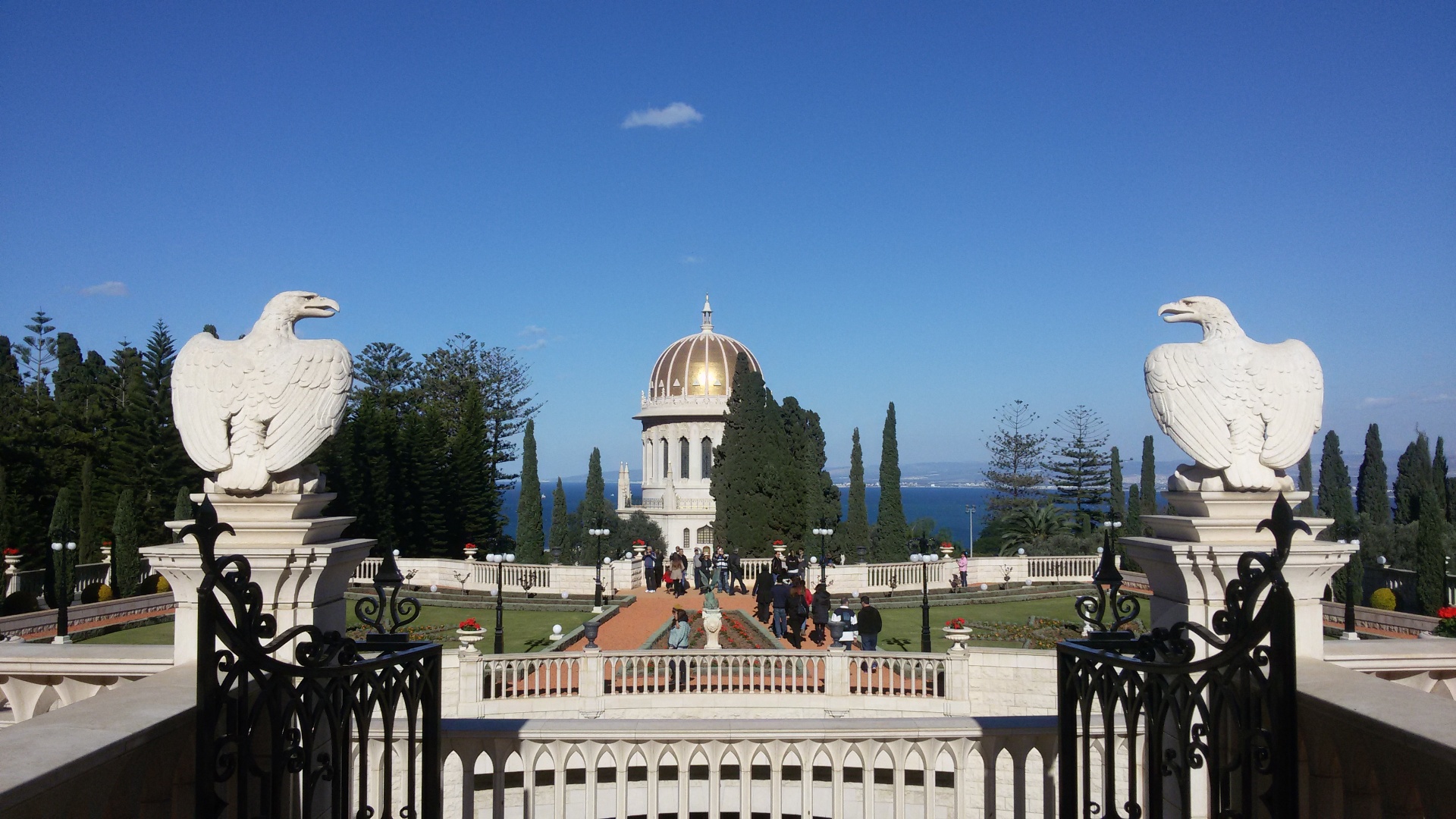 Bahá'í Gardens eagle statues and Shrine of the Báb